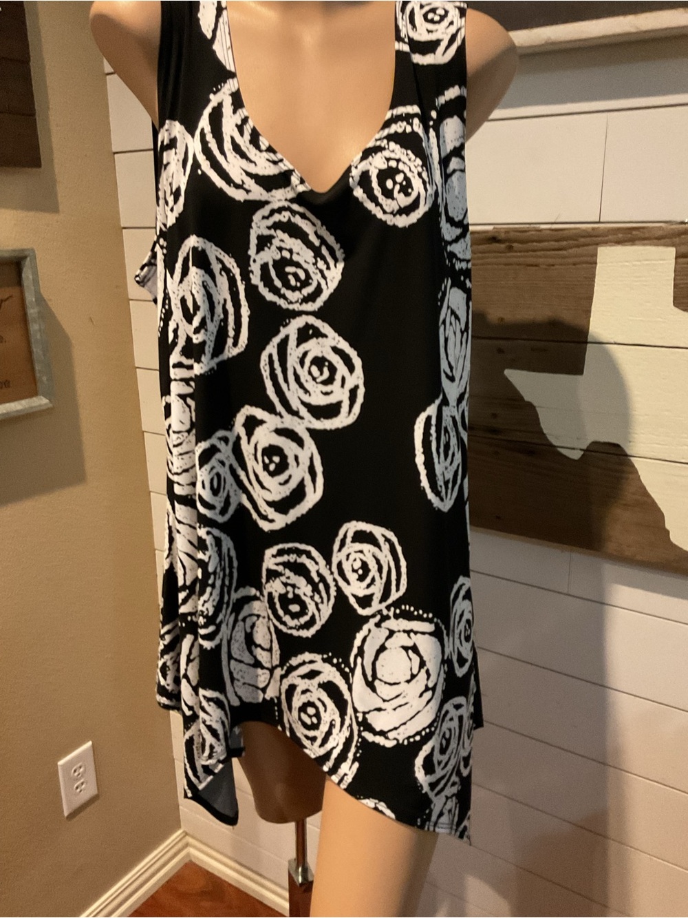 Jostar Travel Knit Sleeveless Tunic Black White Floral 2XL NEW